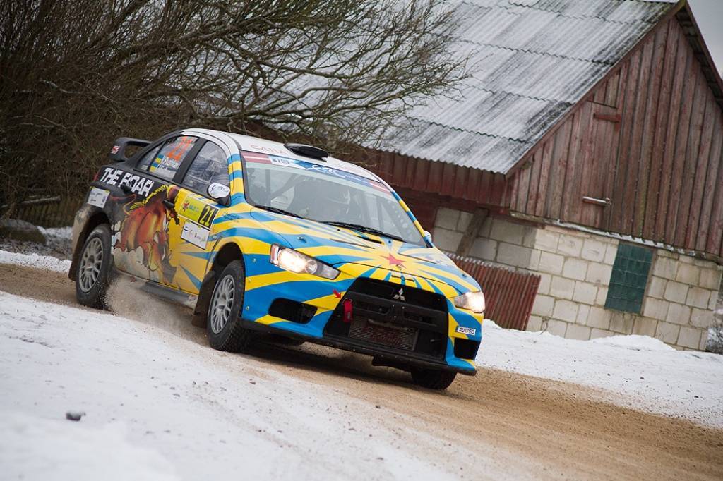 Bildes no Eiropas rallija čempionāta otrā posma - rallija "Liepāja-Ventspils" - otrās dienas.