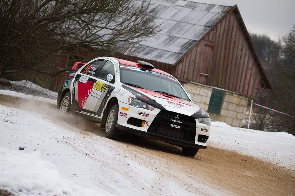 Bildes no Eiropas rallija čempionāta otrā posma - rallija "Liepāja-Ventspils" - otrās dienas.