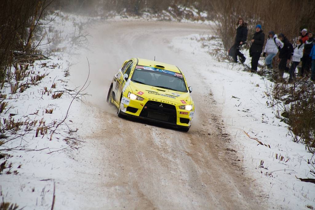 Bildes no Eiropas rallija čempionāta otrā posma - rallija "Liepāja-Ventspils" - otrās dienas.