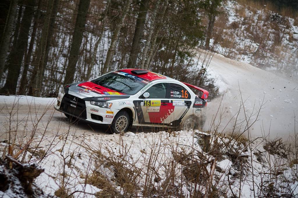 Bildes no Eiropas rallija čempionāta otrā posma - rallija "Liepāja-Ventspils" - otrās dienas.