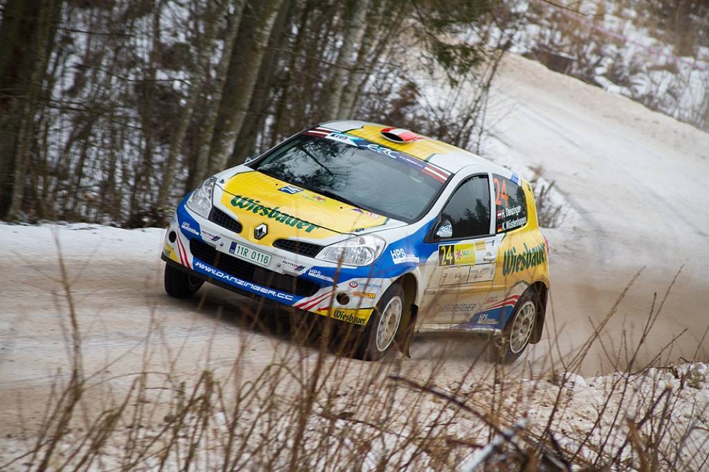 Bildes no Eiropas rallija čempionāta otrā posma - rallija "Liepāja-Ventspils" - otrās dienas.