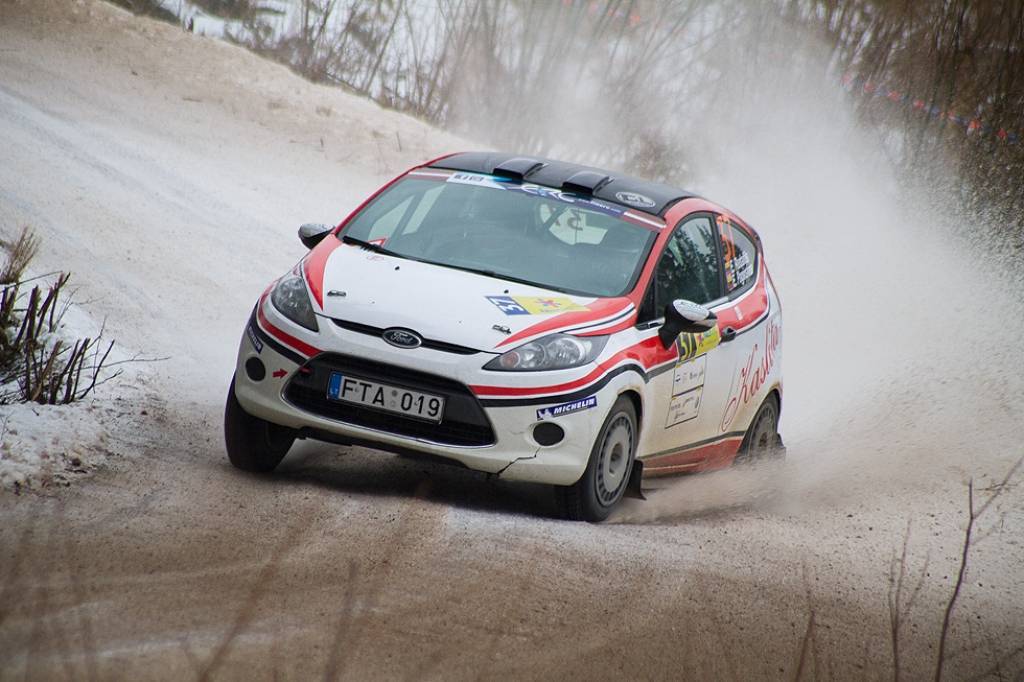 Bildes no Eiropas rallija čempionāta otrā posma - rallija "Liepāja-Ventspils" - otrās dienas.