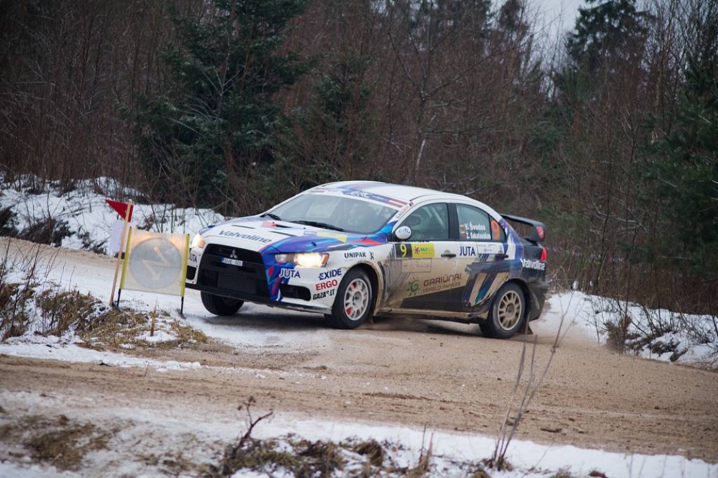 Bildes no Eiropas rallija čempionāta otrā posma - rallija "Liepāja-Ventspils" - otrās dienas.