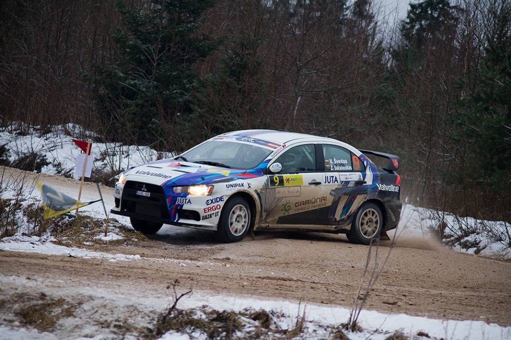 Bildes no Eiropas rallija čempionāta otrā posma - rallija "Liepāja-Ventspils" - otrās dienas.