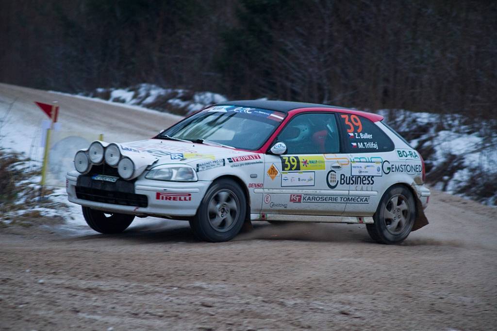 Bildes no Eiropas rallija čempionāta otrā posma - rallija "Liepāja-Ventspils" - otrās dienas.