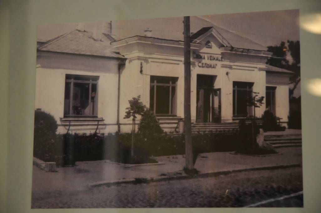 Grobiņā Zentas Mauriņas piemiņas istabās joprojām apskatāma foto izstāde "Grobiņas hronika fotogrāfijās", kas tika uzstādīta par godu pilsētas 318. dzimšanas dienai, kas tika atzīmēta februāra beigās.
Grobiņnieki aicinājumam nest uz Zentas...
Autors: Ieva Kupše