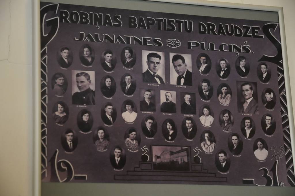 Grobiņā Zentas Mauriņas piemiņas istabās joprojām apskatāma foto izstāde "Grobiņas hronika fotogrāfijās", kas tika uzstādīta par godu pilsētas 318. dzimšanas dienai, kas tika atzīmēta februāra beigās.
Grobiņnieki aicinājumam nest uz Zentas...
Autors: Ieva Kupše