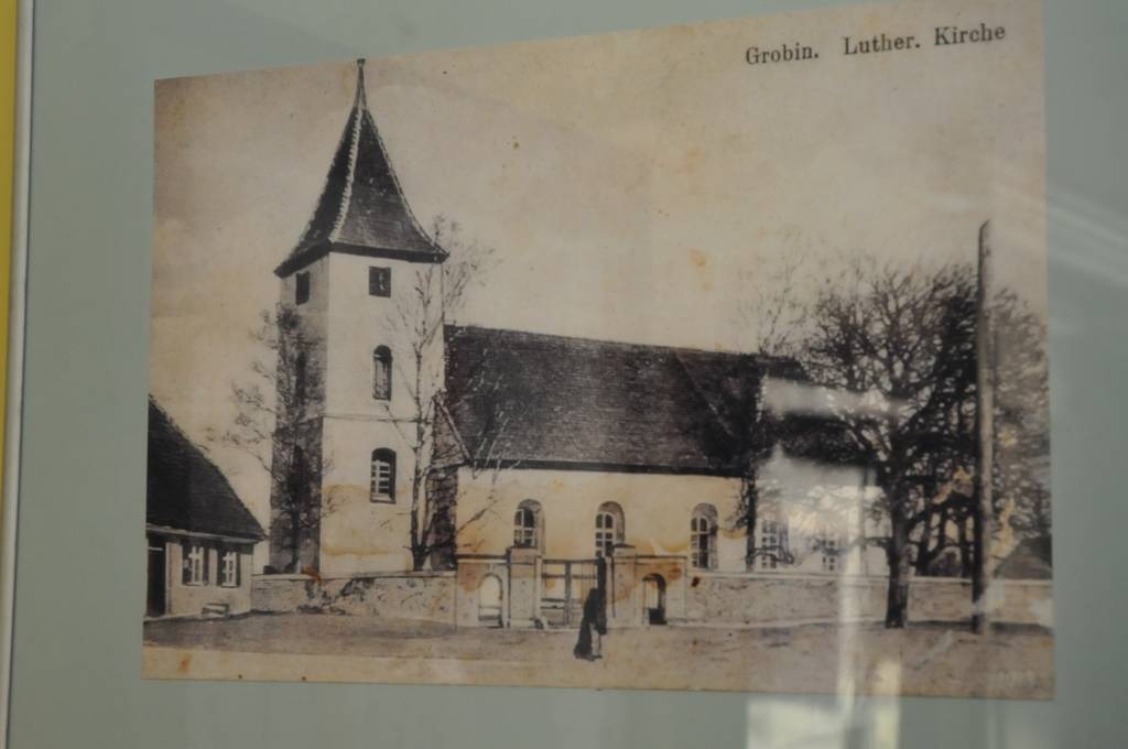 Grobiņā Zentas Mauriņas piemiņas istabās joprojām apskatāma foto izstāde "Grobiņas hronika fotogrāfijās", kas tika uzstādīta par godu pilsētas 318. dzimšanas dienai, kas tika atzīmēta februāra beigās.
Grobiņnieki aicinājumam nest uz Zentas...
Autors: Ieva Kupše