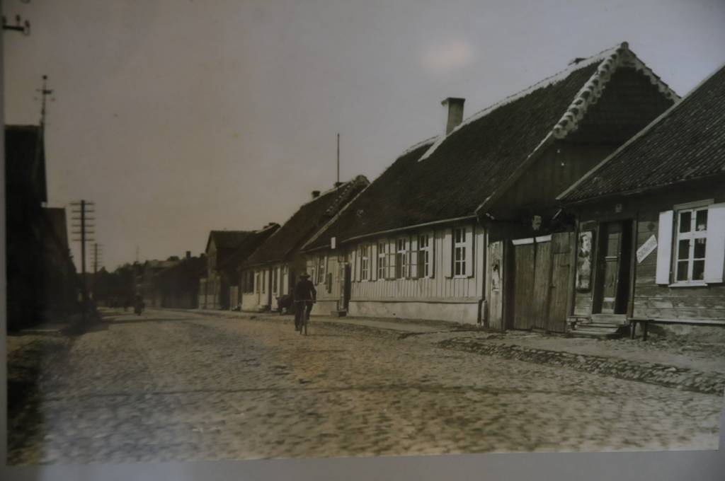 Grobiņā Zentas Mauriņas piemiņas istabās joprojām apskatāma foto izstāde "Grobiņas hronika fotogrāfijās", kas tika uzstādīta par godu pilsētas 318. dzimšanas dienai, kas tika atzīmēta februāra beigās.
Grobiņnieki aicinājumam nest uz Zentas...
Autors: Ieva Kupše