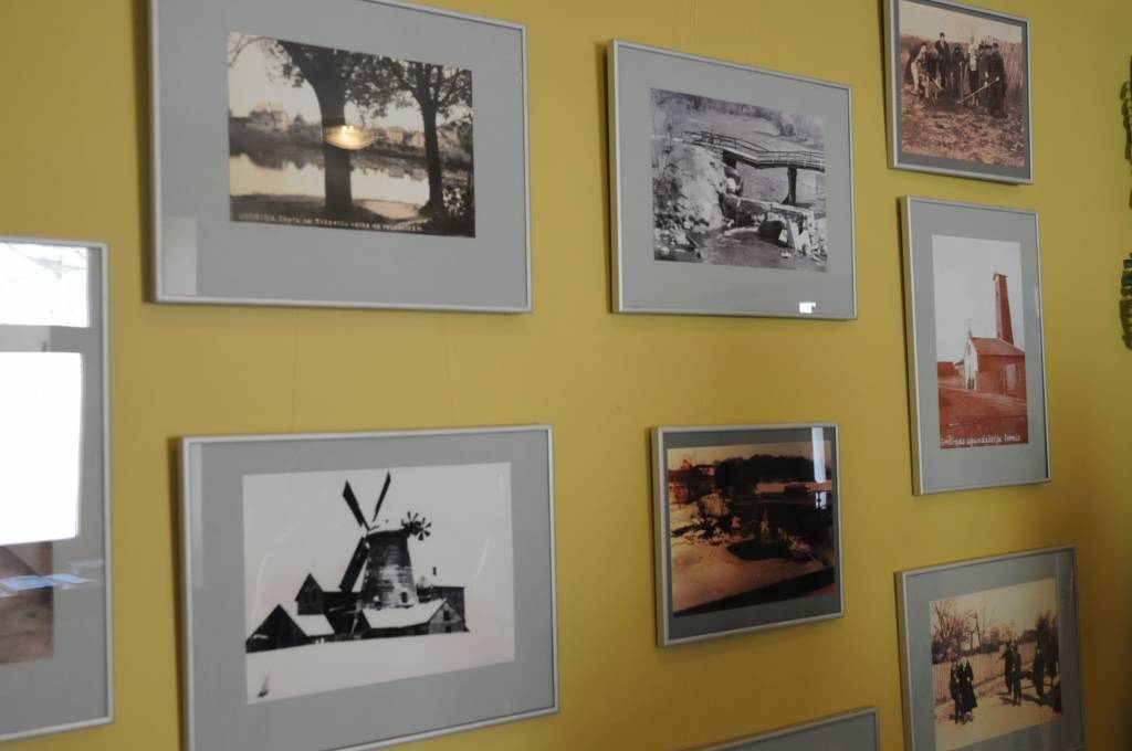 Grobiņā Zentas Mauriņas piemiņas istabās joprojām apskatāma foto izstāde "Grobiņas hronika fotogrāfijās", kas tika uzstādīta par godu pilsētas 318. dzimšanas dienai, kas tika atzīmēta februāra beigās.
Grobiņnieki aicinājumam nest uz Zentas...
Autors: Ieva Kupše