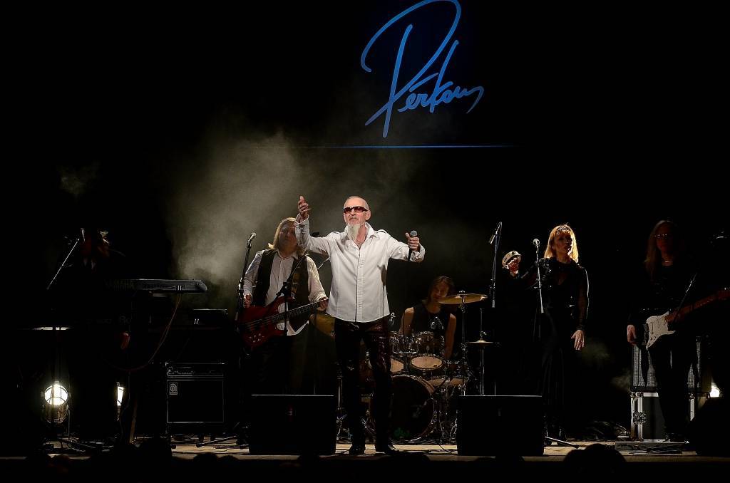 23. martā grupa "Pērkons" koncertturnejas "Sapumpurots zars" laikā viesojās Kuldīgas Kultūras centrā. Grupa koncertos dodas par godu dziedātajas Ievas Akurāteres un komponista Jura Kulakova 55 gadu jubilejai. 2. augustā "Pērkons" uzstāsies...
Autors: Uldis Dobelis