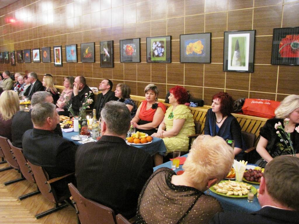 Ik gadu marta mēnesī Vērgalē un Ziemupē tiek atzīmēti ģimeņu vakari, kuros tiek godinātas stiprās ģimenes. 

Vērgalē ģimeņu vakars šogad notika 8. martā. Jaukas tikšanās un atkalredzēšanās 8.marta – Sieviešu dienas noskaņās, kuras...
Autors: Ieva Kupše