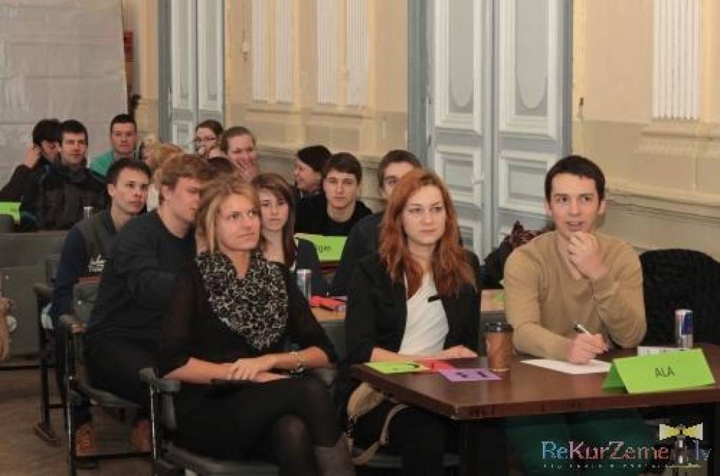 13. martā piekto gadu pēc kārtas Liepājas Universitātē, Kr. Valdemāra ielā 4, norisinājās Studentu padomes organizētā intelektuālā spēle "Erudīts".
Šogad titulu "Erudīts 2012" ieguva komanda "Neloģiskās atbildes", kuru pārstāvēja studiju...
Autors: ReKurZeme, portāls