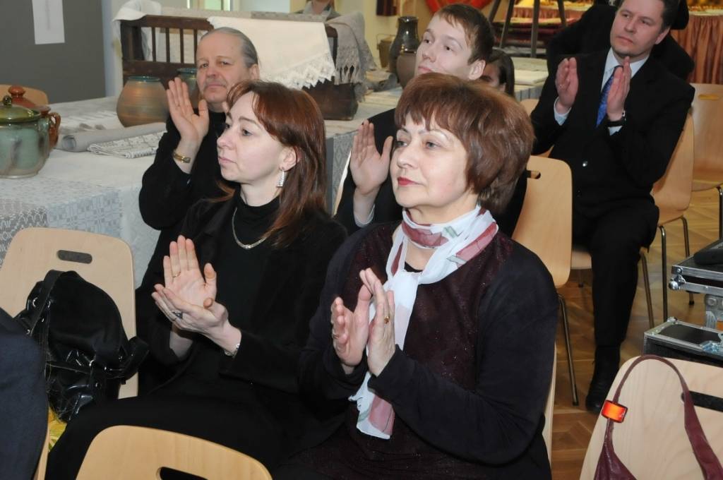 Foto no Liepājas Gada balvas kultūrā pasniegšanas ceremonijas Liepājas muzejā 8.marta vakarā. Plašāk informēsim atsevišķi.
Autors: ReKurZeme, portāls