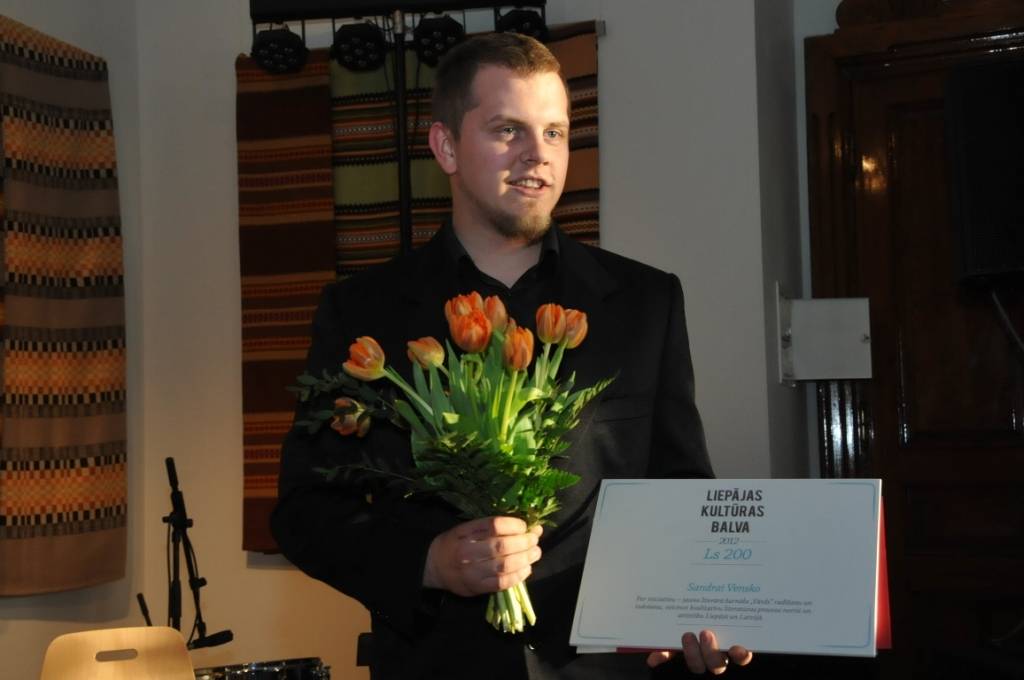 Foto no Liepājas Gada balvas kultūrā pasniegšanas ceremonijas Liepājas muzejā 8.marta vakarā. Plašāk informēsim atsevišķi.
Autors: ReKurZeme, portāls