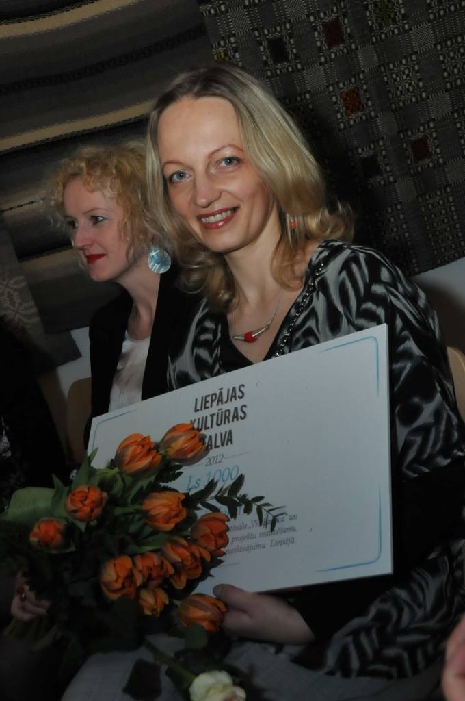 Foto no Liepājas Gada balvas kultūrā pasniegšanas ceremonijas Liepājas muzejā 8.marta vakarā. Plašāk informēsim atsevišķi.
Autors: ReKurZeme, portāls