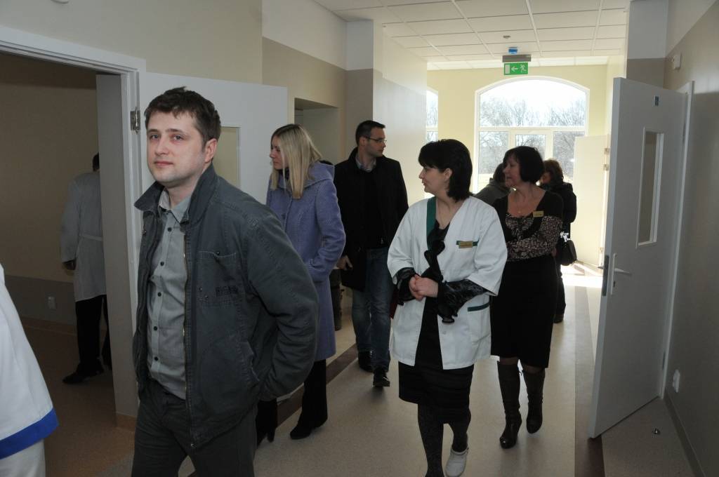 Vērienīga rekonstrukcija veikta SIA "Piejūras slimnīcā", kur īstenota Psihiatrijas klīnikas renovācijas projekta otrā kārta.
Telpas ekspluatācijā nodos šonedēļ. Tām interjeru veidojusi māksliniece Zigrīda Atāle.
Darbus objektā veic...
Autors: ReKurZeme, portāls