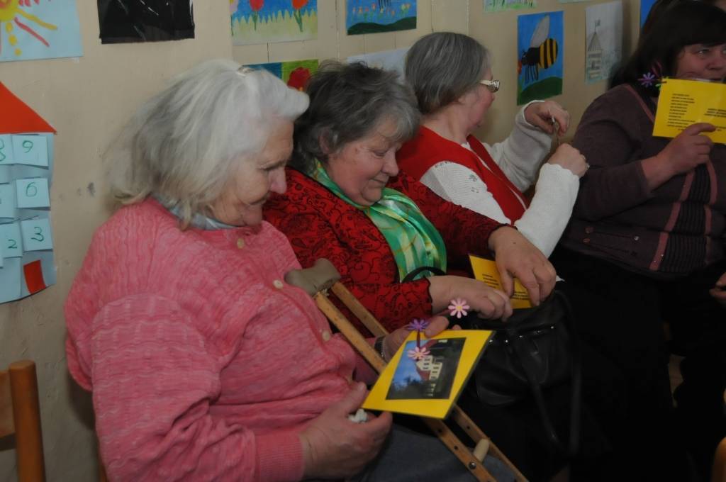 Otrdien, 9. aprīlī, Krotes Kronvalda Ata pamatskolā notika tradicionālais svētku lielkoncerts un mielasts vecvecākiem un pagasta pensionāriem. Priekšnesumus bija sagatavojuši gan klašu audzēkņi, gan pirmsskolnieki, savukārt pēc koncerta...
Autors: Ilze Vainovska