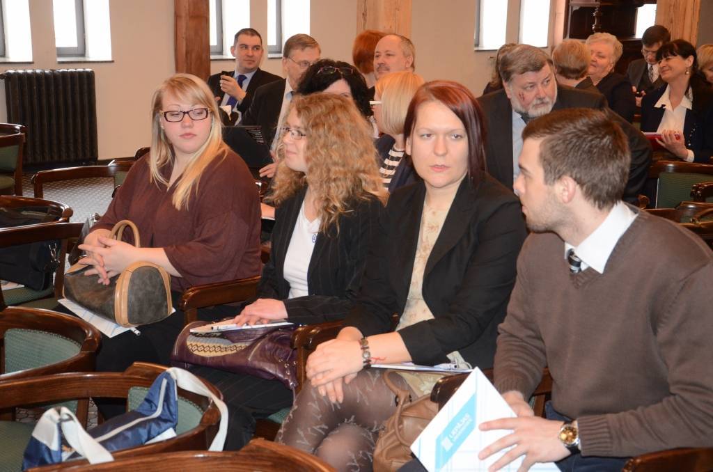 Liepājā viesnīcas "Promenade hotel" konferenču zālē 5. aprīlī notiek zinātniski praktiska konference "Kā nodrošināt globāli konkurētspējīgu augstāko izglītību Latvijas attīstības centros?", kurā piedalās vairāk nekā 100 augstākās...
Autors: ReKurZeme, portāls