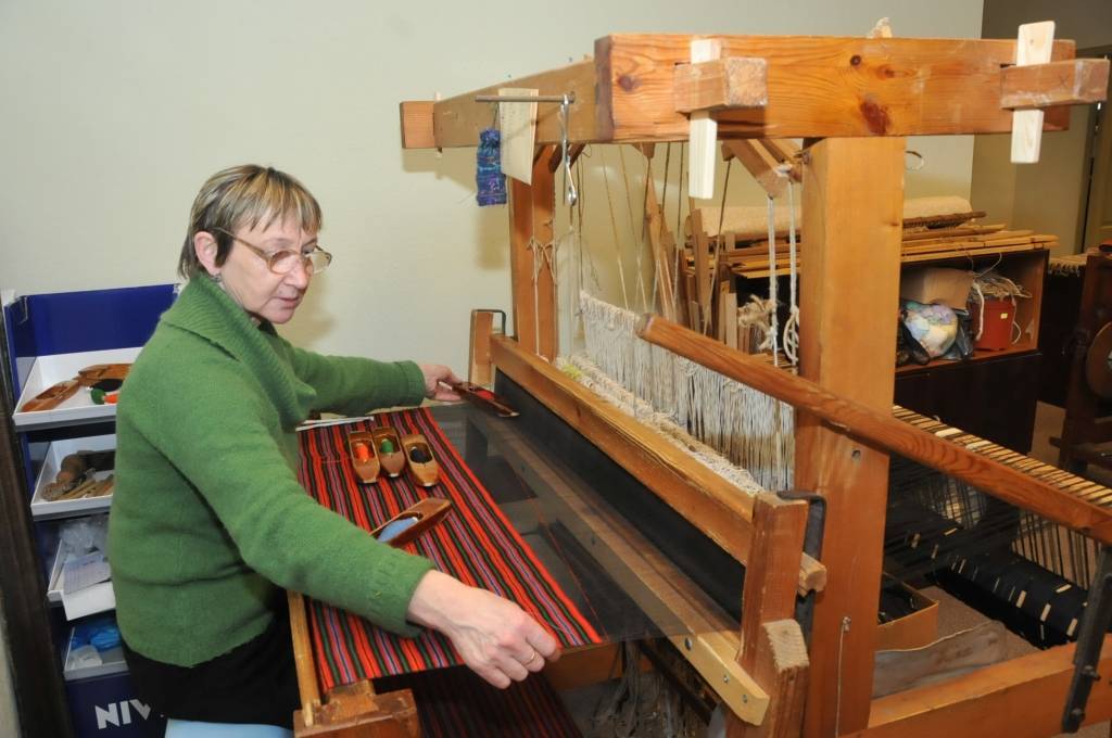 Nedēļas nogalē, 4., 5. un 6. aprīlī, no plkst.11.00 – 17.00 Lietišķās mākslas centrā "Dārza iela", nemateriālā kultūras mantojuma saglabāšanas pasākuma "Satiec savu meistaru!" laikā Liepājas Tautas mākslas un kultūras centra lietišķās...
Autors: ReKurZeme, portāls