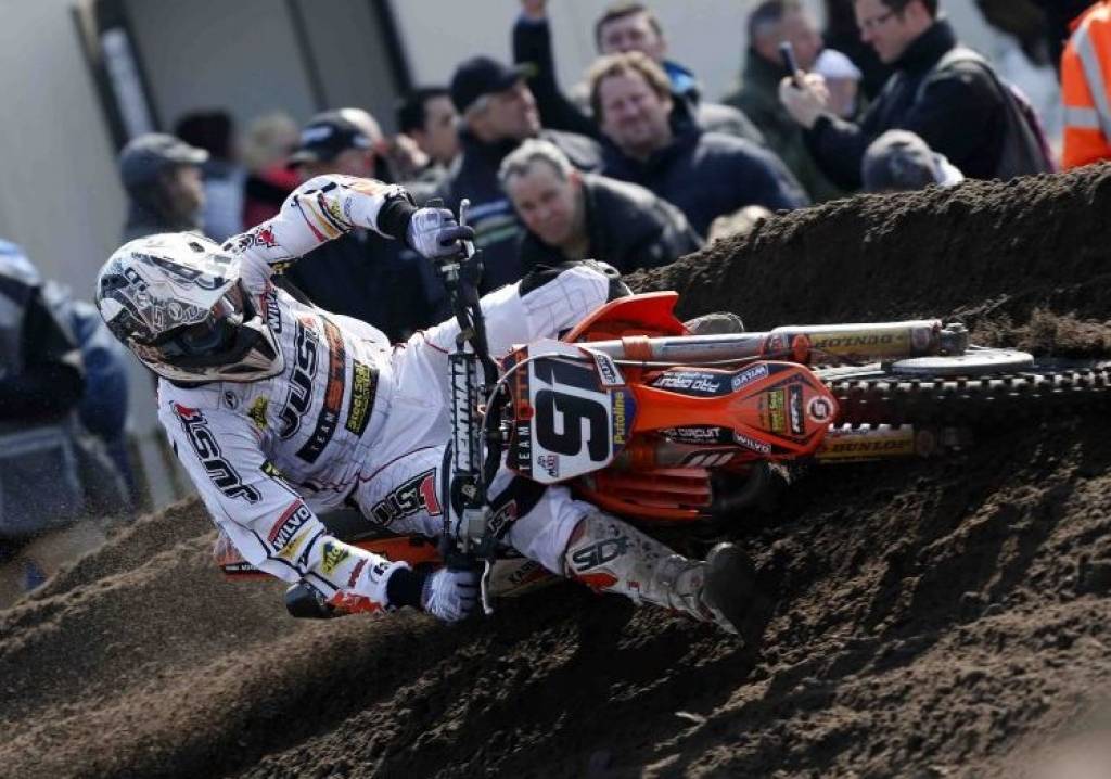 Autors: Ray Archer, www.steveturnerracing.com