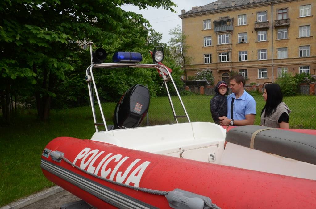 Piektdien, 31. maijā, līdz pulksten 15 Valsts policijas Kurzemes reģiona pārvaldē, Bāriņu ielā 3, Liepājā, notiek atvērto durvju diena.
Autors: Uldis Dobelis