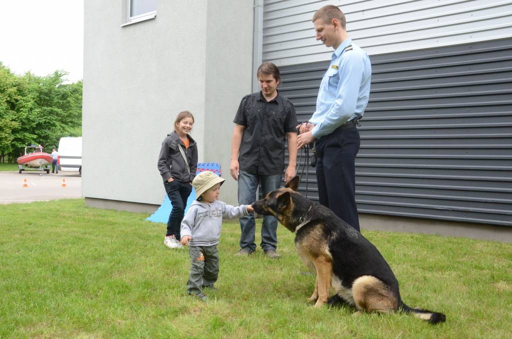Piektdien, 31. maijā, līdz pulksten 15 Valsts policijas Kurzemes reģiona pārvaldē, Bāriņu ielā 3, Liepājā, notiek atvērto durvju diena.
Autors: Uldis Dobelis