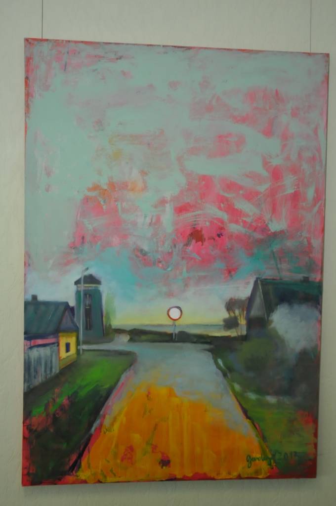 Pāvilostas domes zālē apskatāma mākslinieces Gundegas Tūtānes izstāde "Zīme", izrāda bibliotēkas vadītāja Mairita Vītola. Izstāde veltīta Pāvilostas pilsētas dzimšanas dienai, kas tika atzīmēta pirms divām nedēļām. "Mani kā pāvilostnieci...
Autors: Ieva Kupše