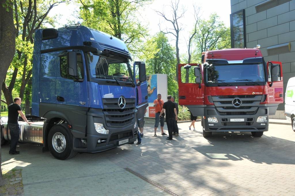 No 20. līdz 23. maijam jaunākie Mercedes-Benz komerctransporta modeļi apceļo Latviju Domenikss rīkotajā tūrē, kuras laikā arī ikviens interesents varēs veikt izmēģinājuma braucienus un saņemt profesionālu ekspertu konsultācijas.

Tūres...
Autors: ReKurZeme, portāls