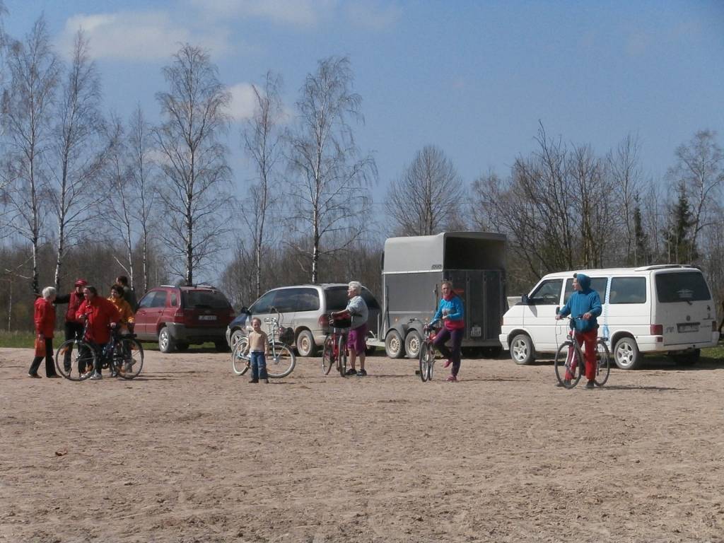 Svētdien, 5. maijā, sporta biedrība "Kanu Atvars" Virgas pagasta "Stiebriņos" organizēja vizināšanos sporta pajūgos, zirgu un poniju mugurā, kā arī citas aktivitātes, kuras saistītas ar zirgiem, informē pasākuma organizatore Dzintra...
Autors: Ilze Vainovska