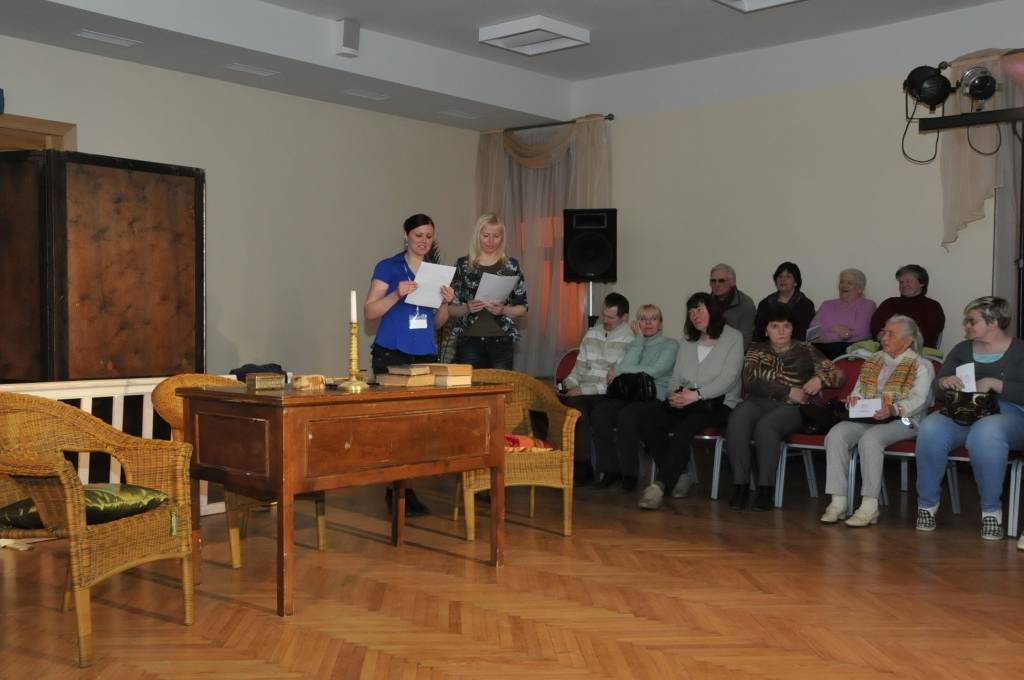 4. un 5. maijā Liepājas Latviešu biedrības namā aizvadīts Baltijas amatierteātru festivāls "Te un nekur citur!".
Festivāls pulcēja Baltijas valstu amatierteātru kolektīvus, kas Liepājā izrādīja savus jaunākos iestudējumus.
Autors: ReKurZeme, portāls
