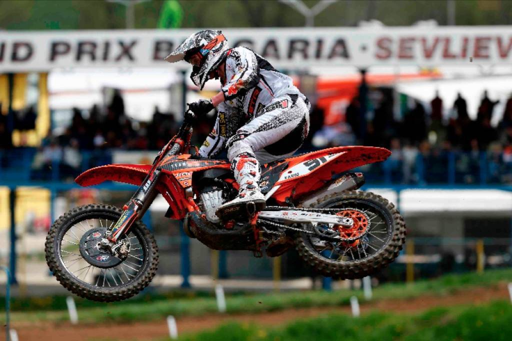 Autors: Ray Archer, www.steveturnerracing.com