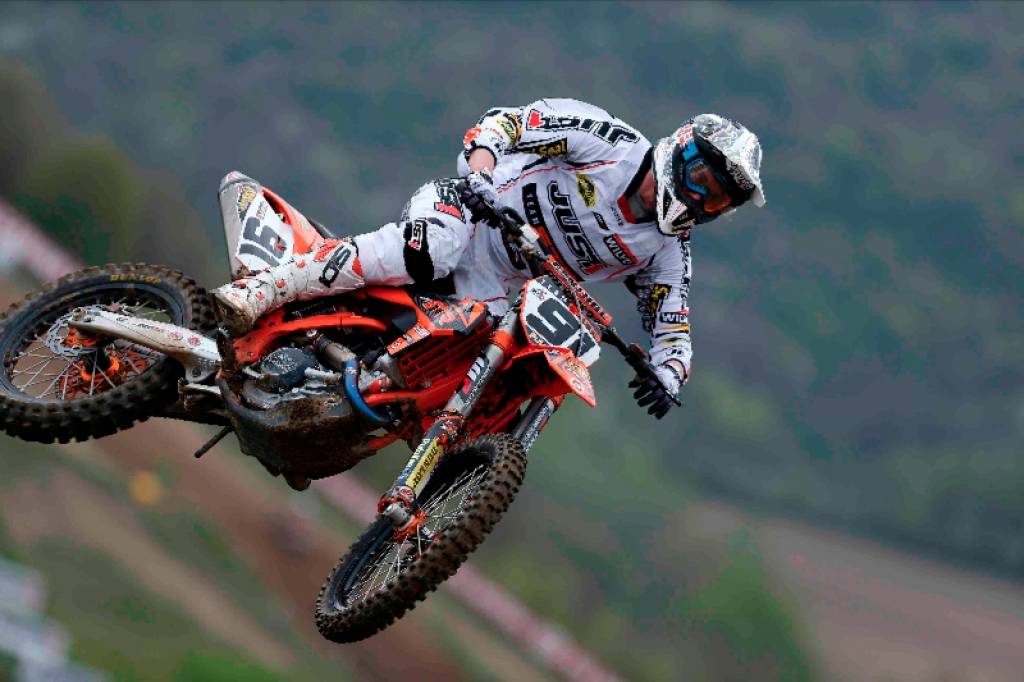 Autors: Ray Archer, www.steveturnerracing.com