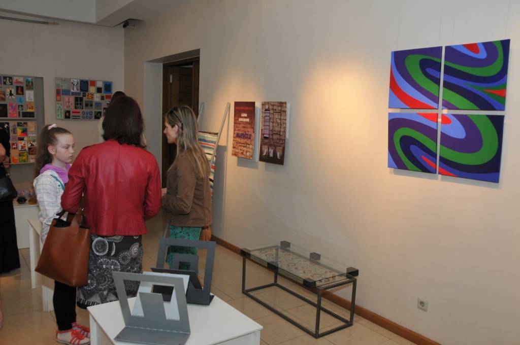 No 3. jūnija līdz 1. jūlijam Liepājas Latviešu biedrības nama Izstāžu galerijā būs apskatāma Liepājas Bērnu mākslas skolas 2013. gada absolventu noslēguma darbu izstāde "STRĪPAINIS".
Autors: ReKurZeme, portāls