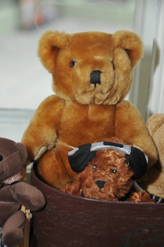 No 1. jūnija Liepājas muzeja vēsturiskajā ratnīcā Kūrmājas prospektā 16 skatāma izstāde "Art Teddy lāči Liepājā", kuras laikā notiks interesantas radošas meistardarbnīcas un tikšanās, informē Muzejpedagoģe Astra Dzērve.
8. jūnijā plkst....
Autors: ReKurZeme, portāls