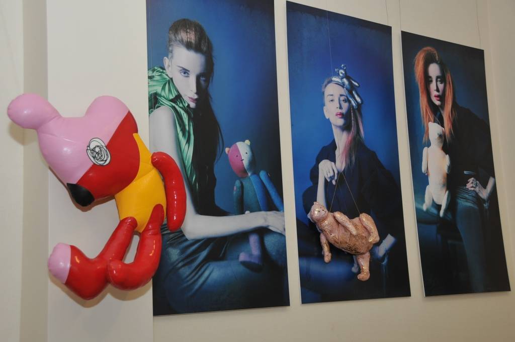 No 1. jūnija Liepājas muzeja vēsturiskajā ratnīcā Kūrmājas prospektā 16 skatāma izstāde "Art Teddy lāči Liepājā", kuras laikā notiks interesantas radošas meistardarbnīcas un tikšanās, informē Muzejpedagoģe Astra Dzērve.
8. jūnijā plkst....
Autors: ReKurZeme, portāls