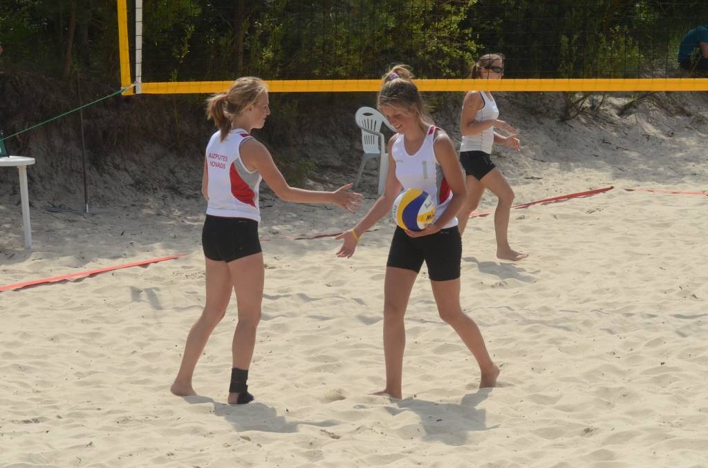 Aizputes novada pludmales volejbolistes
Autors: Uldis Dobelis