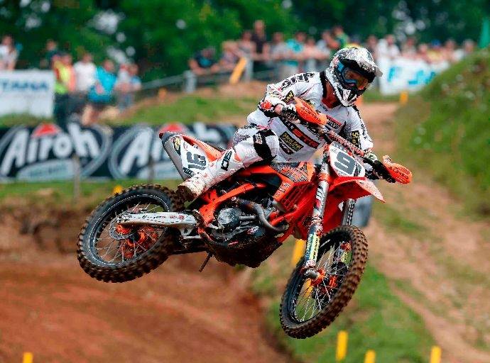 Autors: Ray Archer, www.steveturnerracing.com