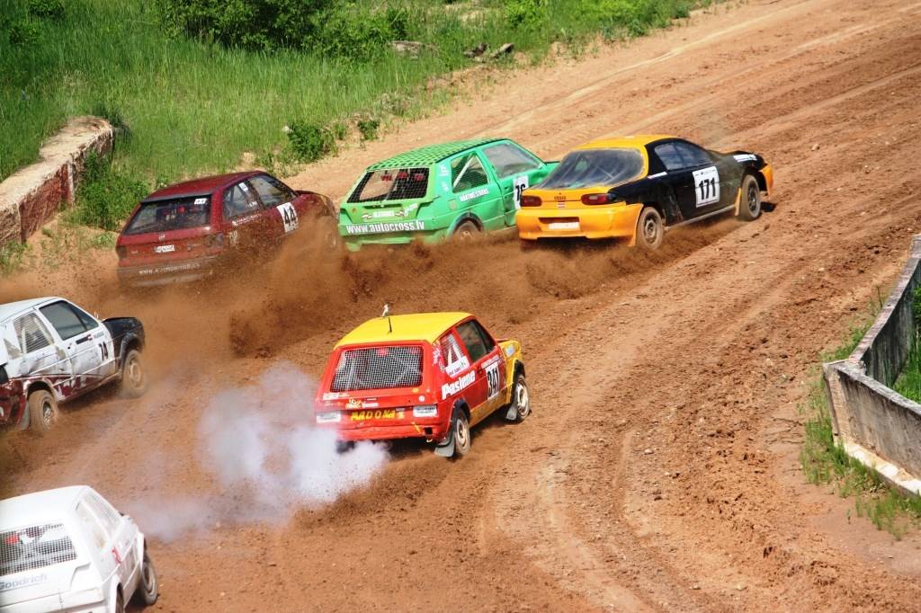 Autors: www.autocross.lv