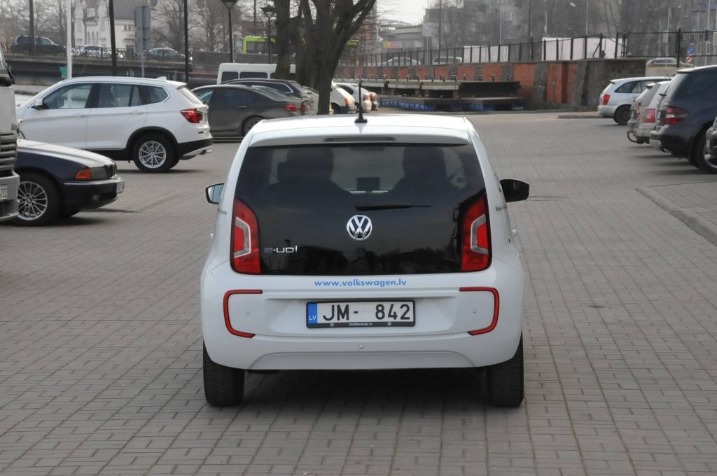 Autors: Dainis Ģelzis