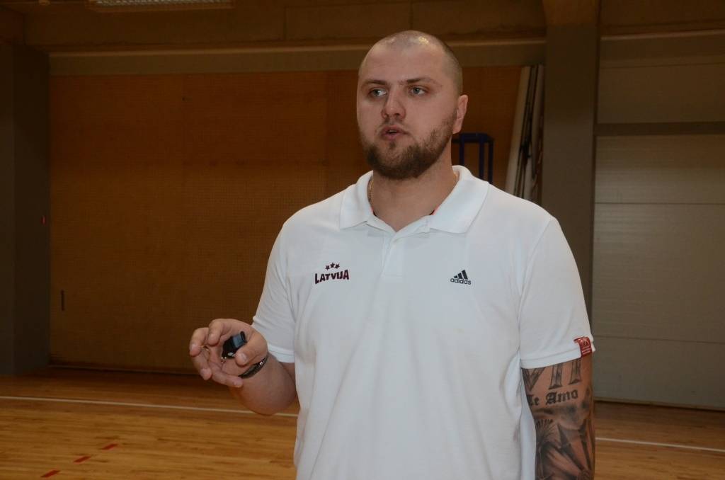 Autors: Uldis Dobelis