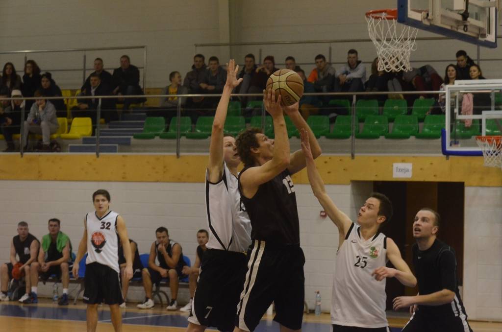 Autors: Uldis Dobelis