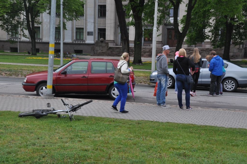 Autors: Dainis Ģelzis
