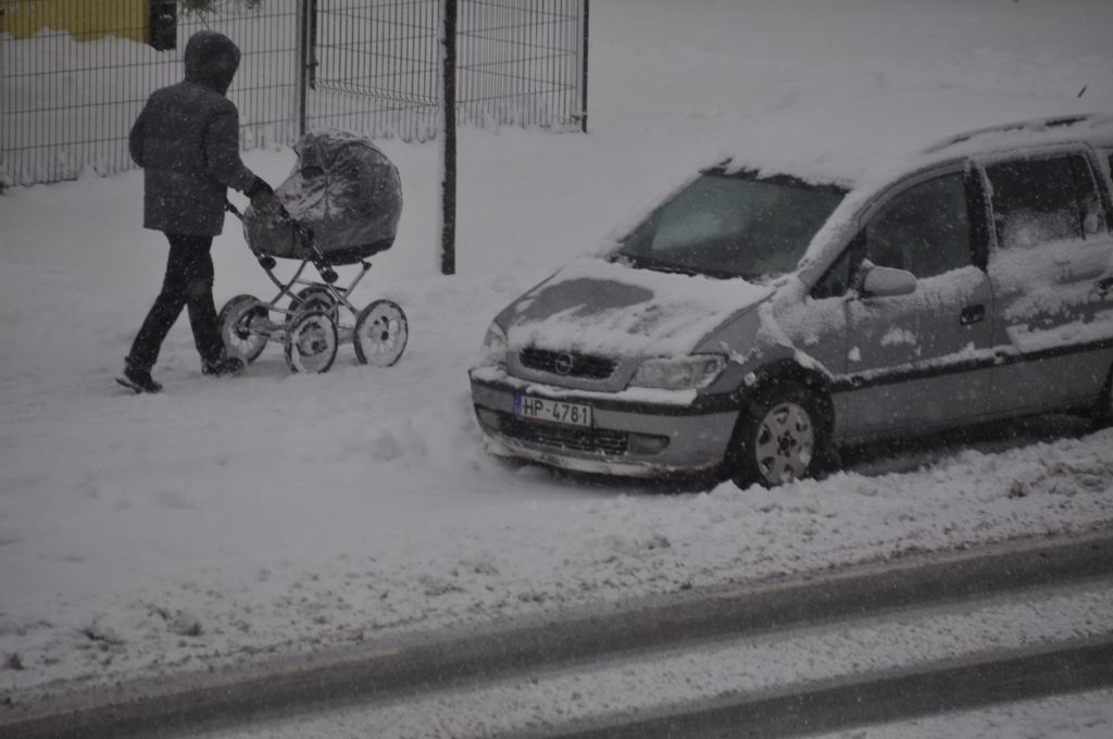 Piesnigusi Liepāja 6. novembra rītā. 
Autors: Dainis Ģelzis