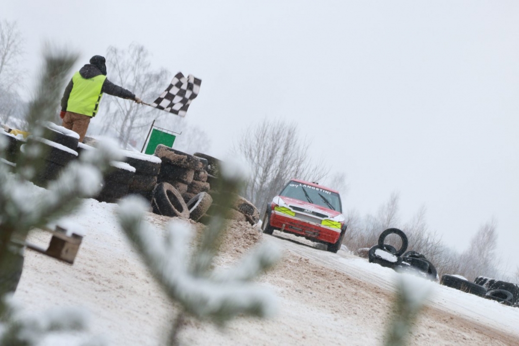 Autors: www.autocross.lv