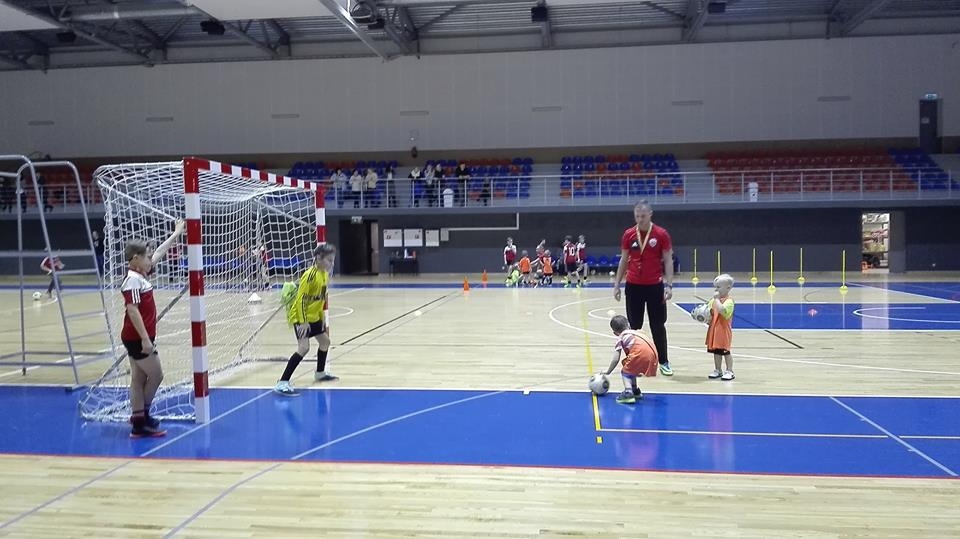 Autors: Nīcas sporta halle