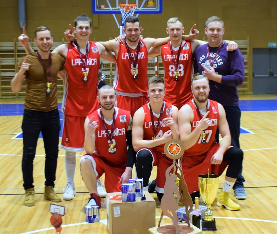 Autors: Nīcas sporta halle