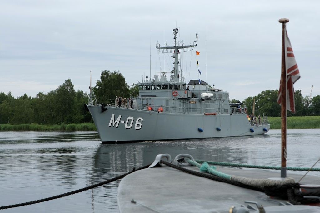 Autors: Nacionālie bruņotie spēki