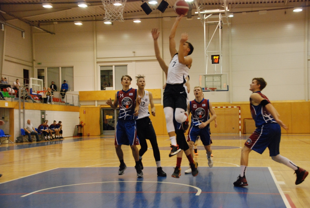 Līdz 6. novembrim apturēta arī Reģionālās Basketbola līgas turnīru norise.
Autors: Uldis Dobelis