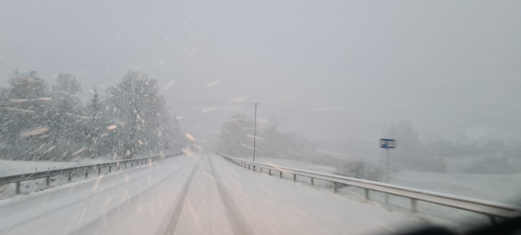 Pirmais sniedziņš! Ceļā Madona - Rīga.
Autors: Facebook.com/Sandijs Krastiņš